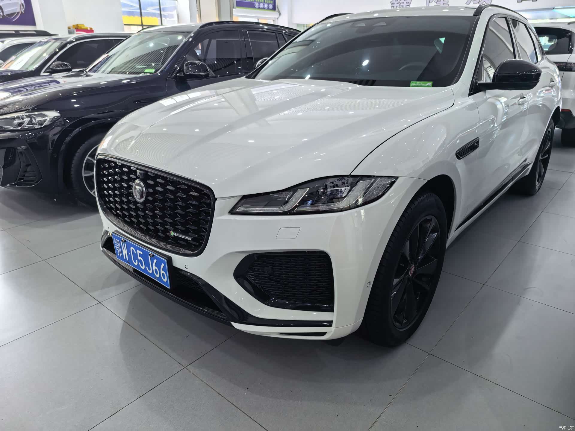 Jaguar F-PACE