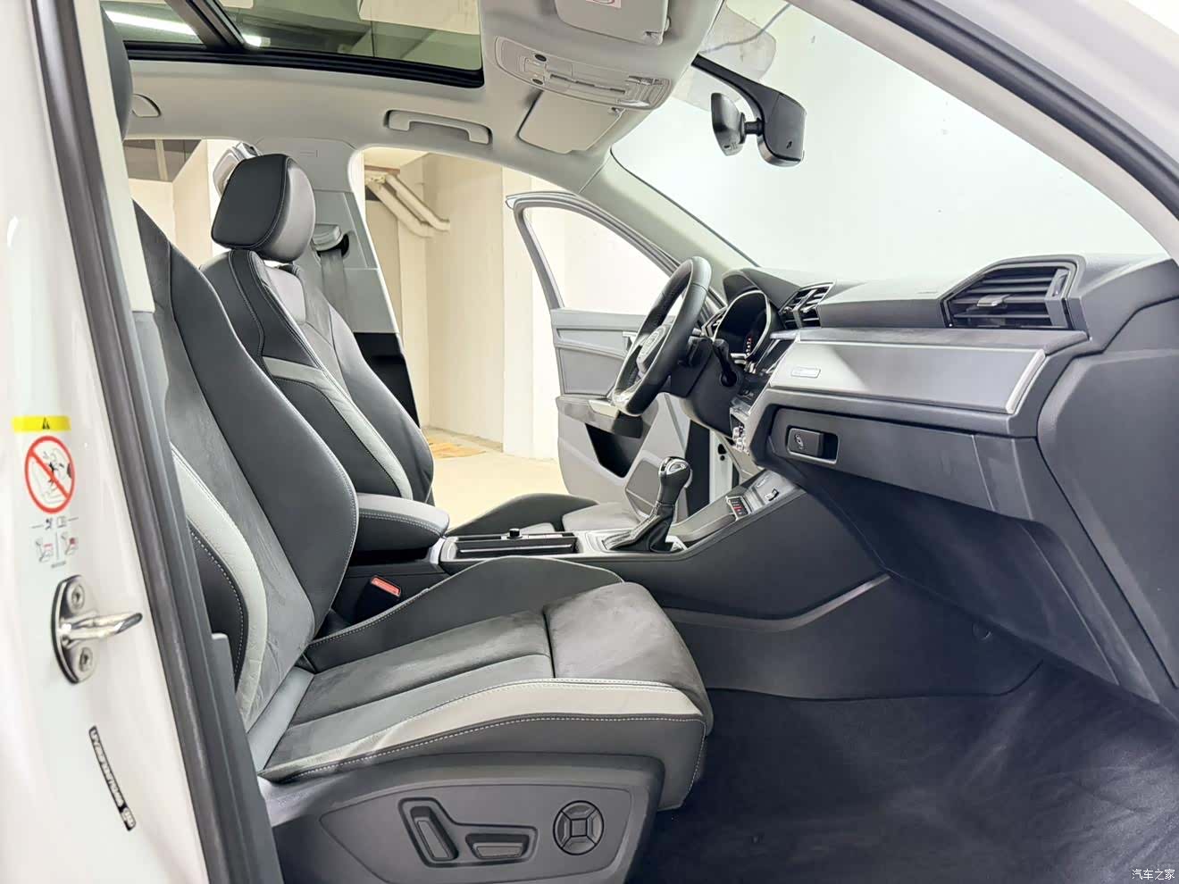 Audi Q3, 2022 8