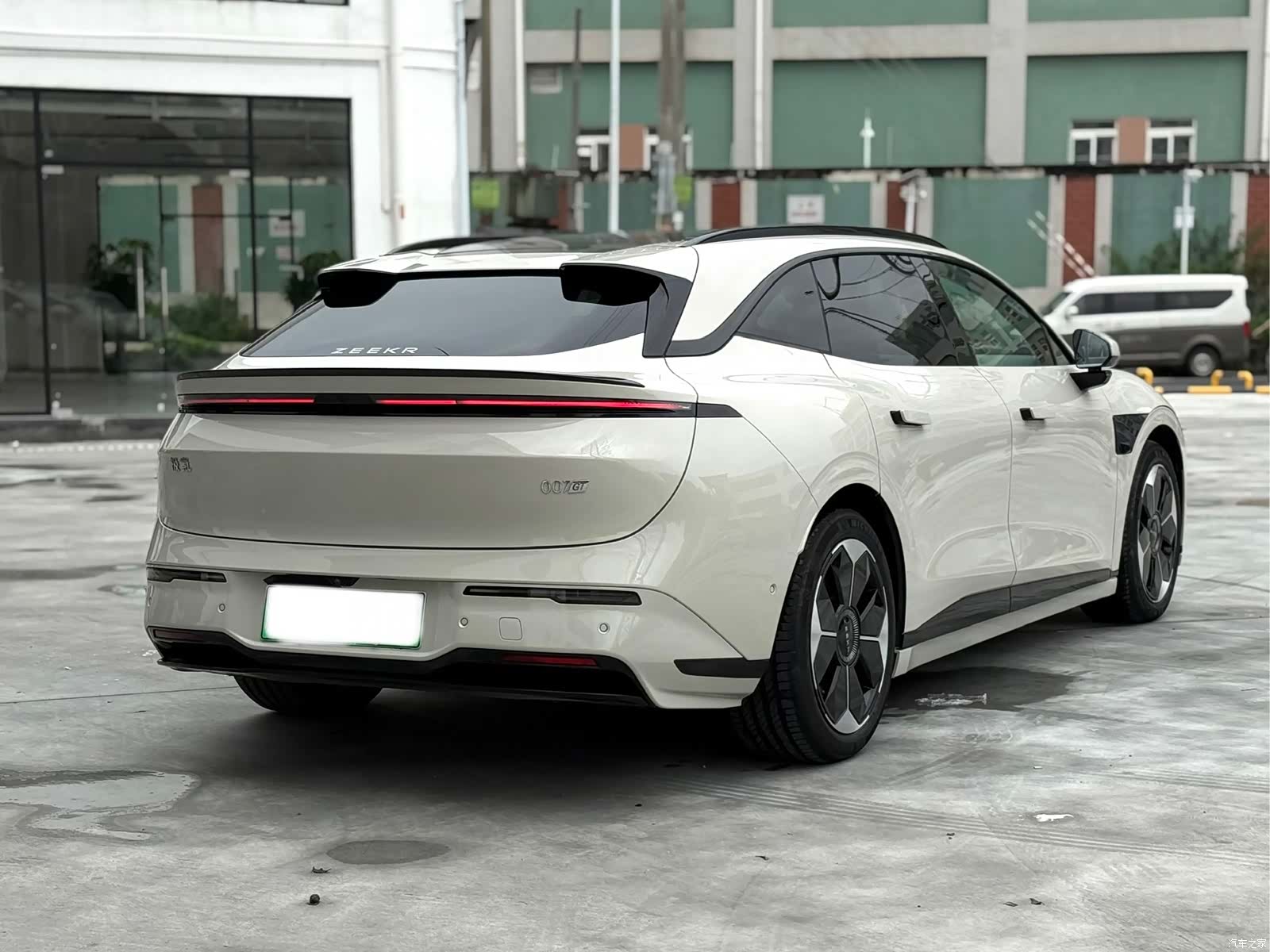 Zeekr 007, 2025 все фото