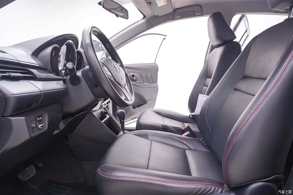 Toyota YARiS L, 2023 20