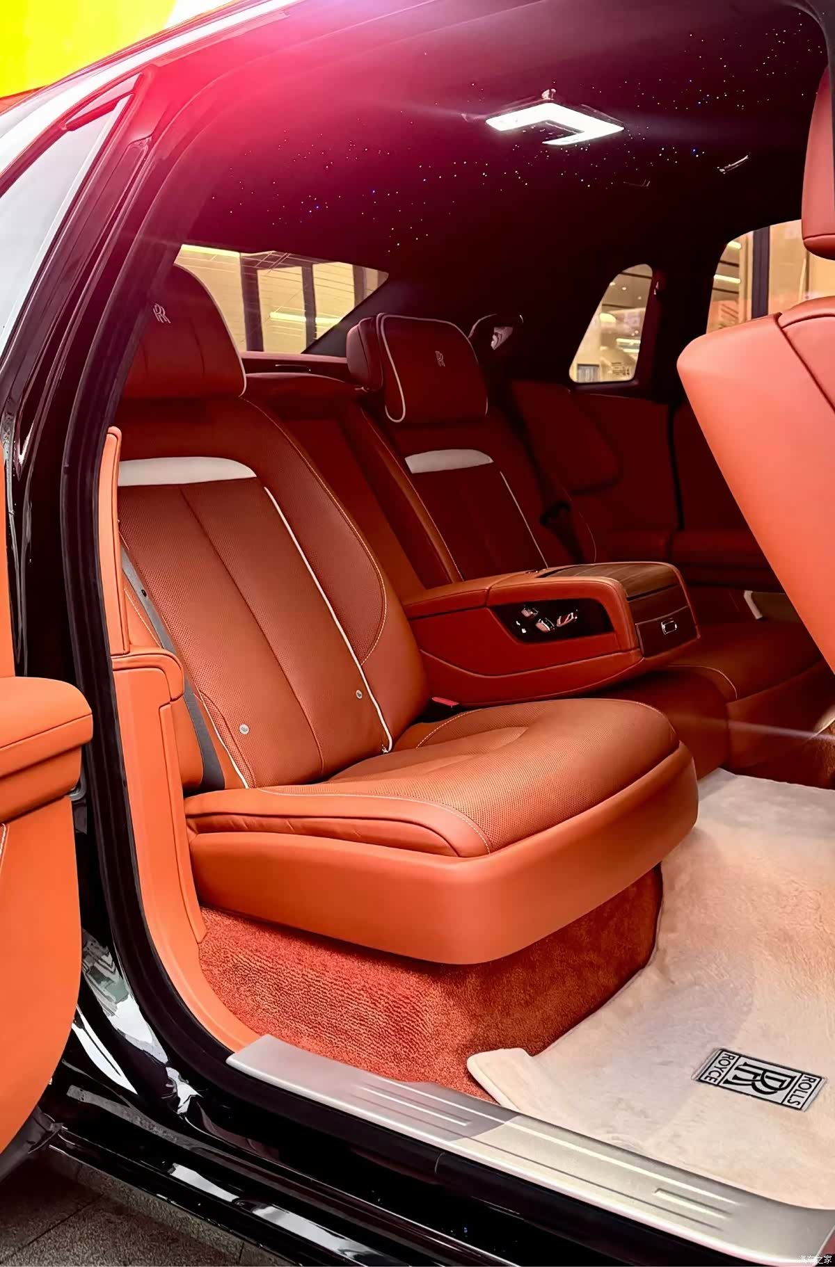 Rolls-Royce Ghost, 2022 все фото