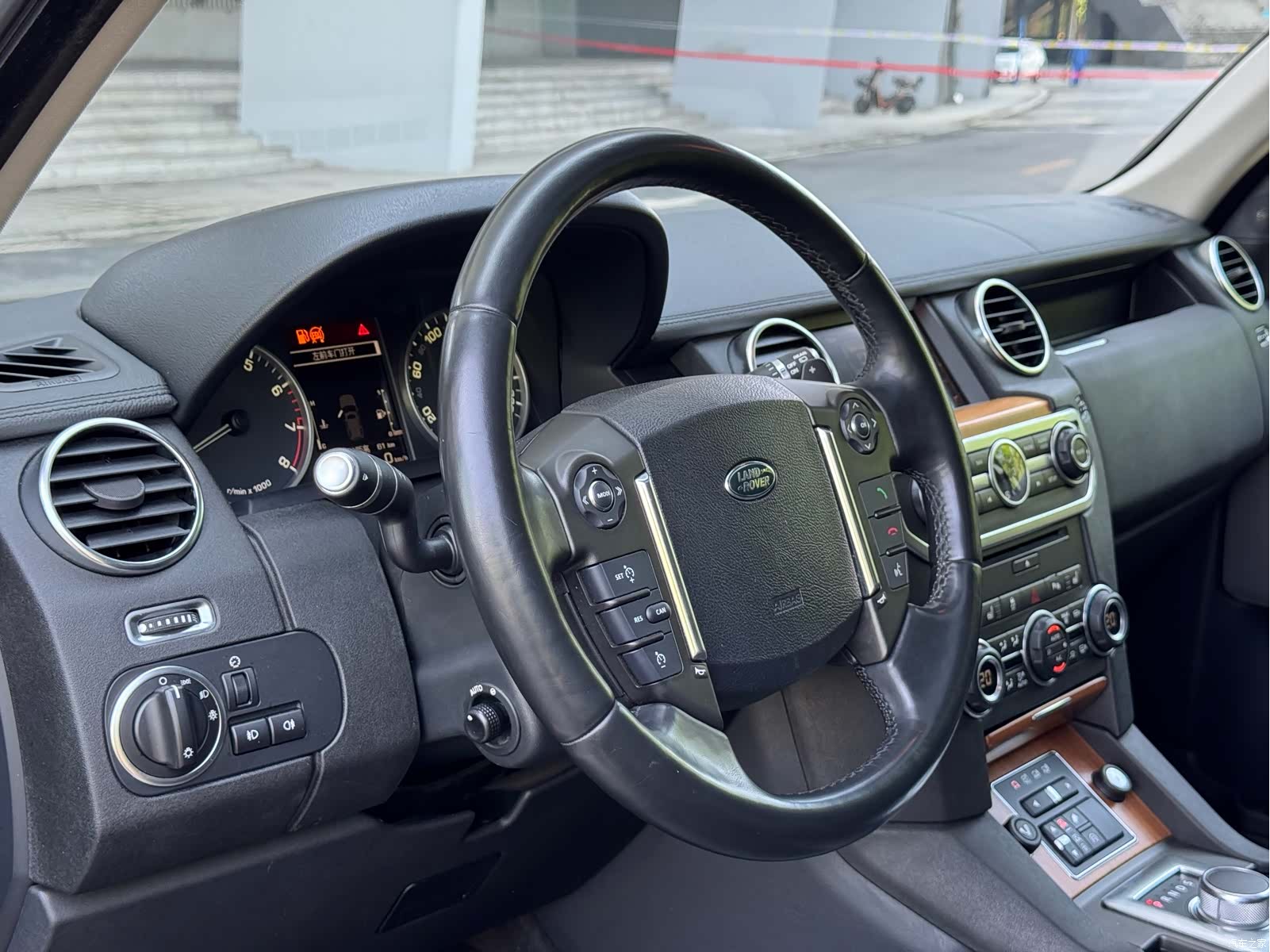Land Rover Discovery, 2015 9