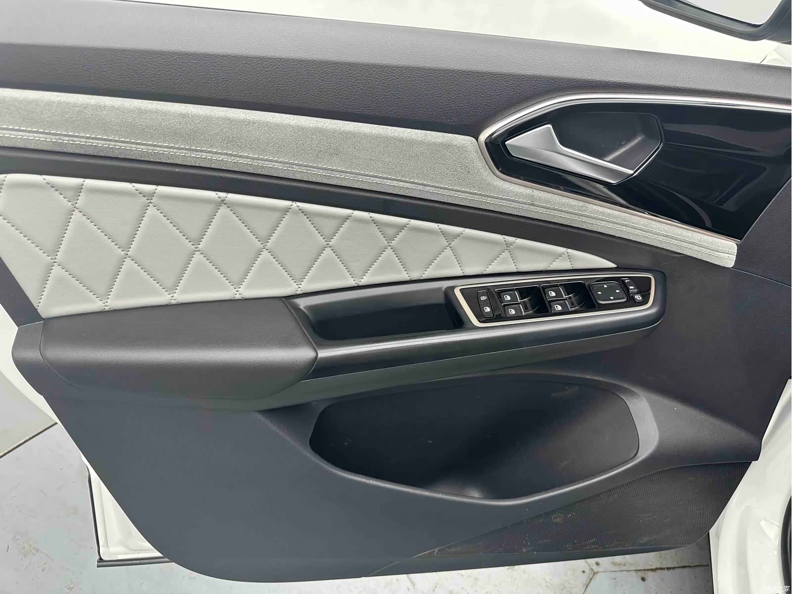 Volkswagen Panda, 2023 10