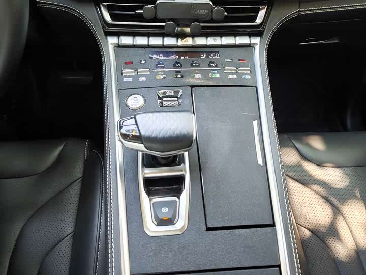 Changan CS85 COUPE 2019 1.5T DCT dong ban China VI