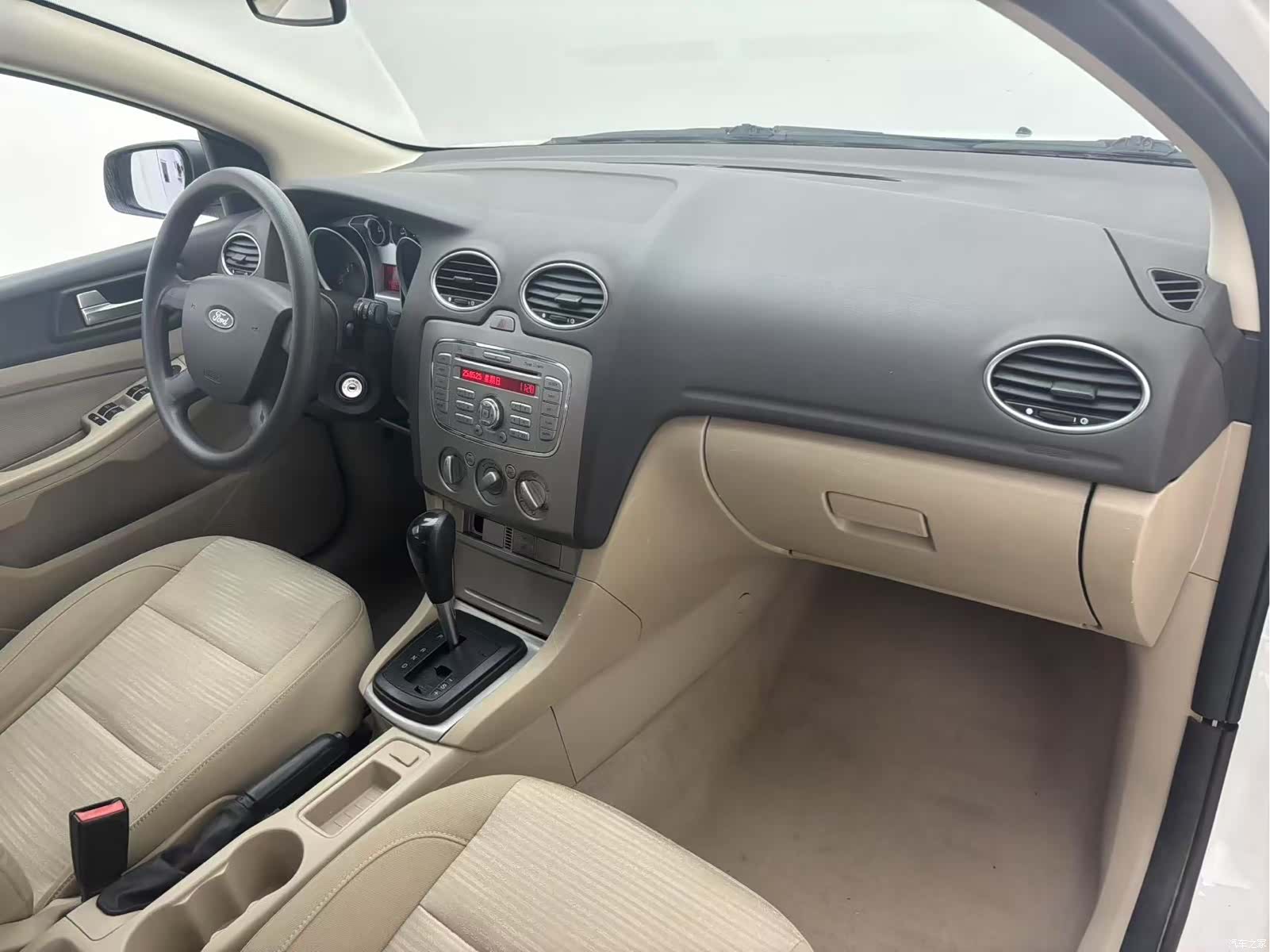 Ford Focus, 2014 8