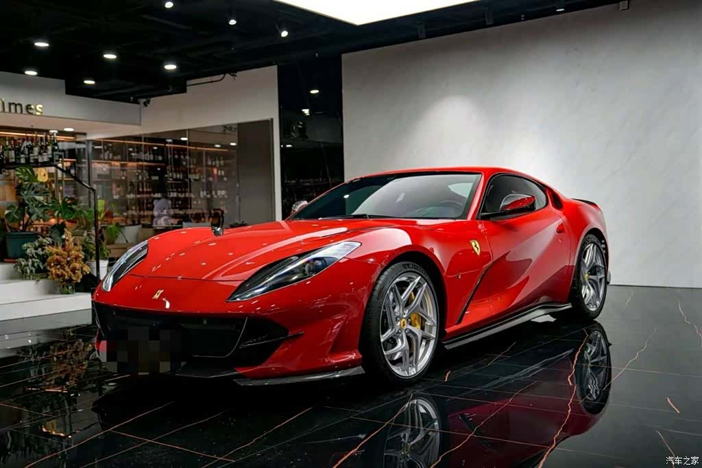 Ferrari 812