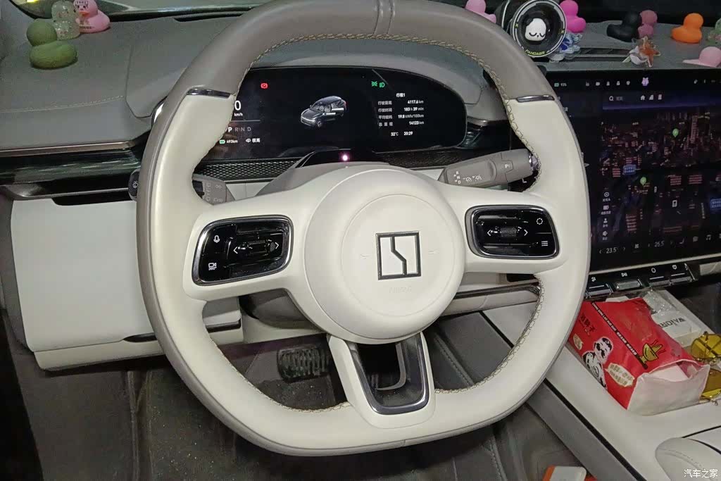 Zeekr 7X, 2024 15