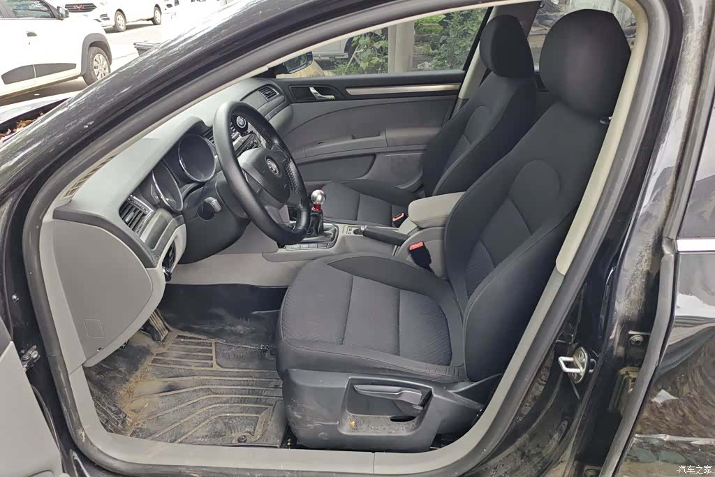 Skoda Superb, 2014 9