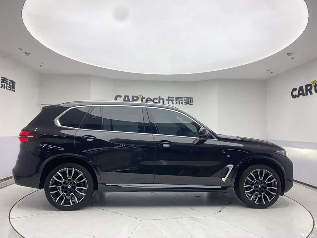 BMW X5, 2025 4
