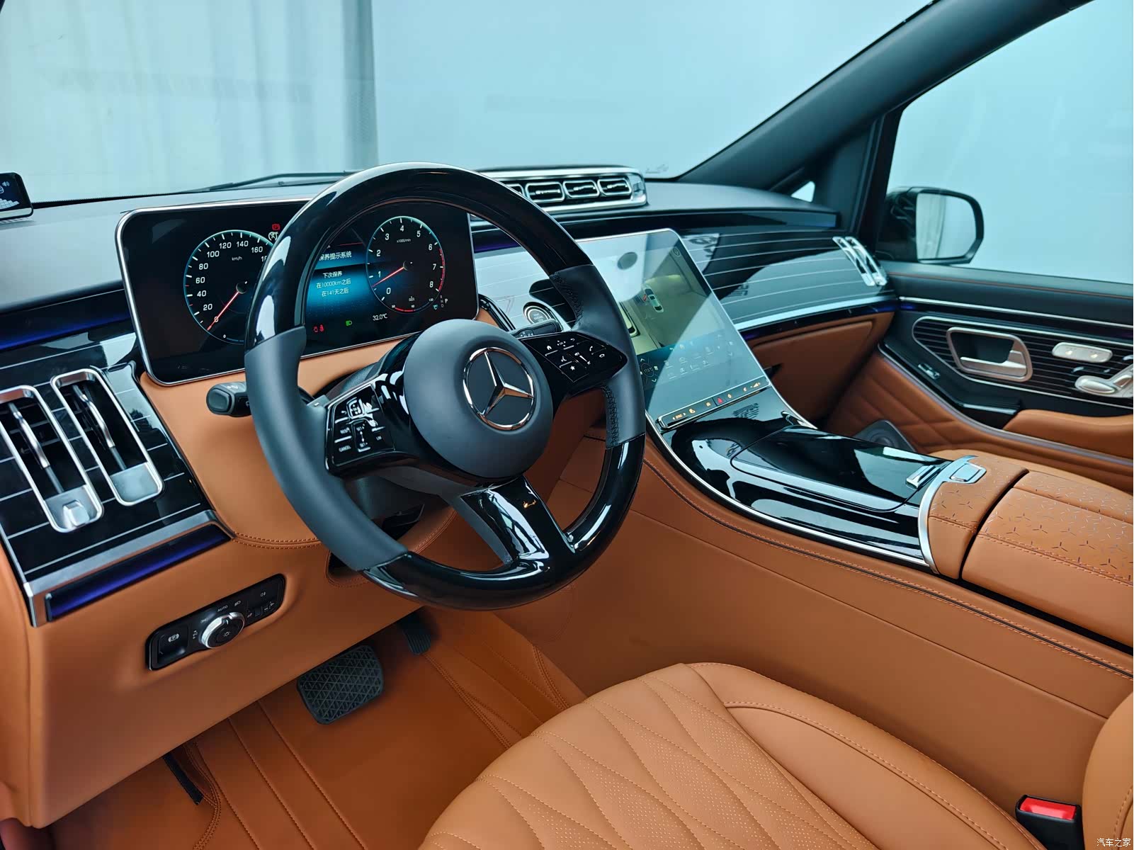Mercedes-Benz 7, 2026 9