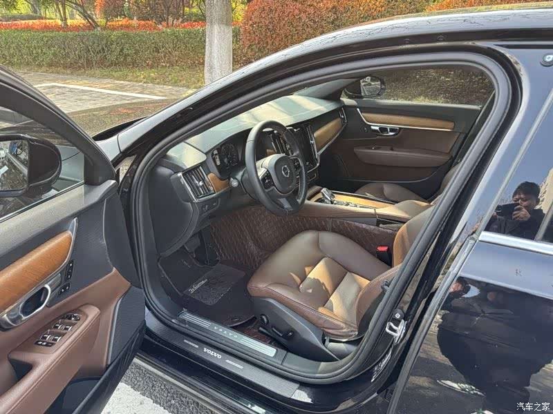 Volvo S90, 2021 все фото
