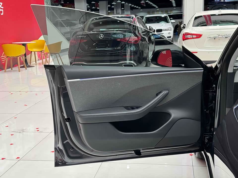 Tesla Model 3 Tesla Model 3