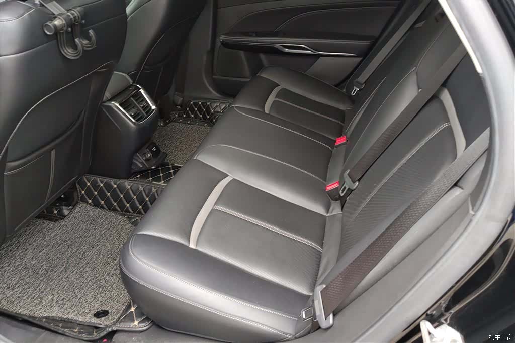 Ford Taurus, 2018 11