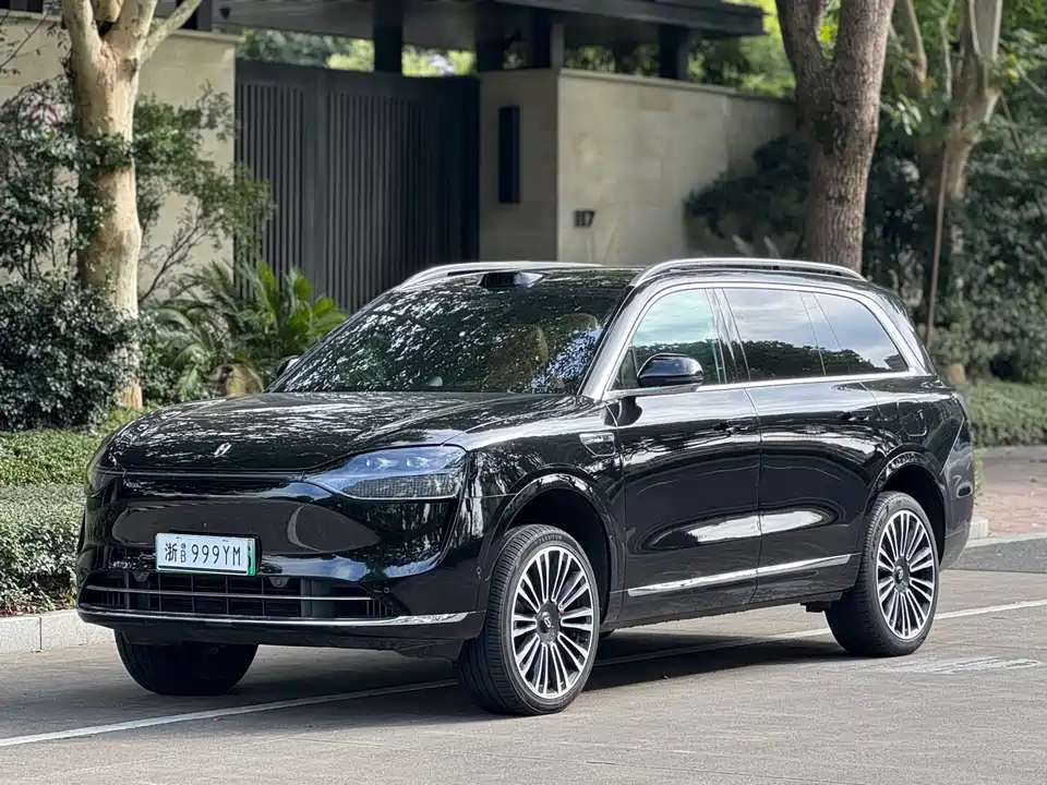 AITO Ask the world M9