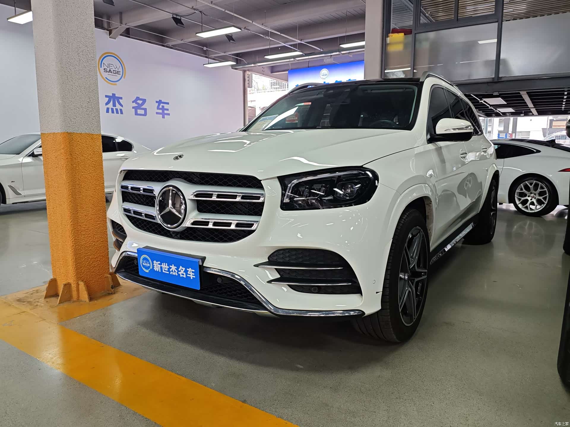 Mercedes-Benz GLS, 2025 1