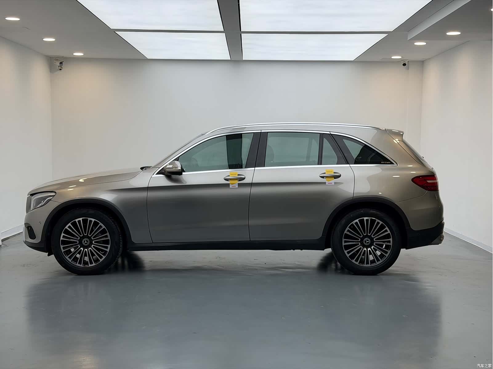 Mercedes-Benz GLC, 2019 14