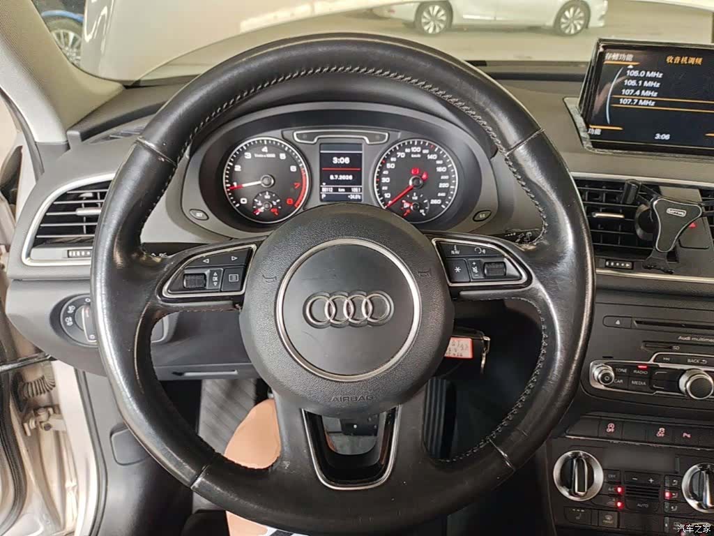 Audi Q3, 2015 11