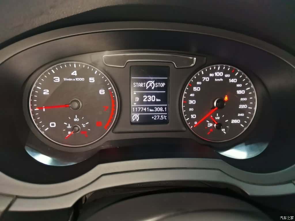 Audi Q3, 2018 12