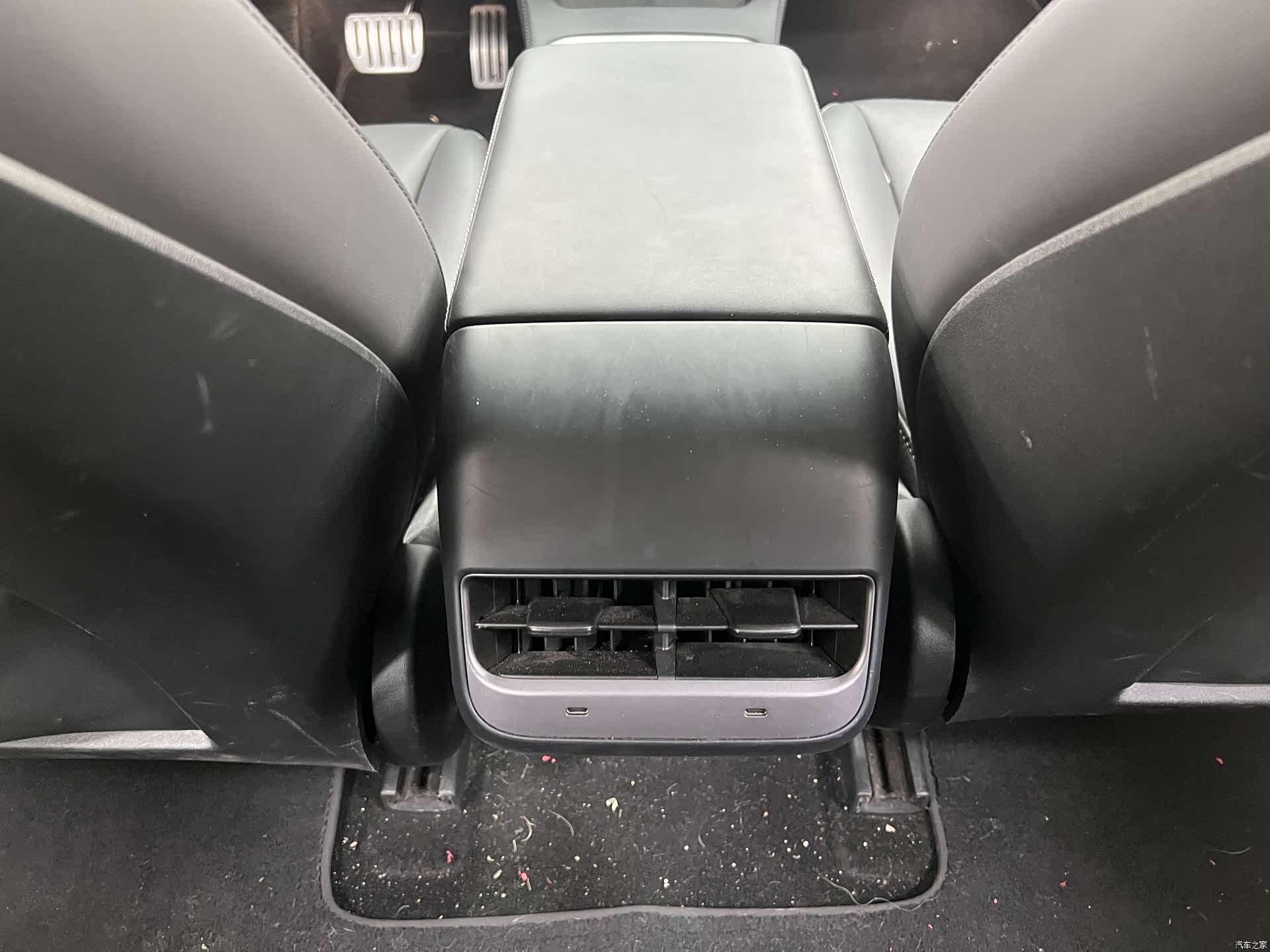 Tesla Model 3, 2023 21