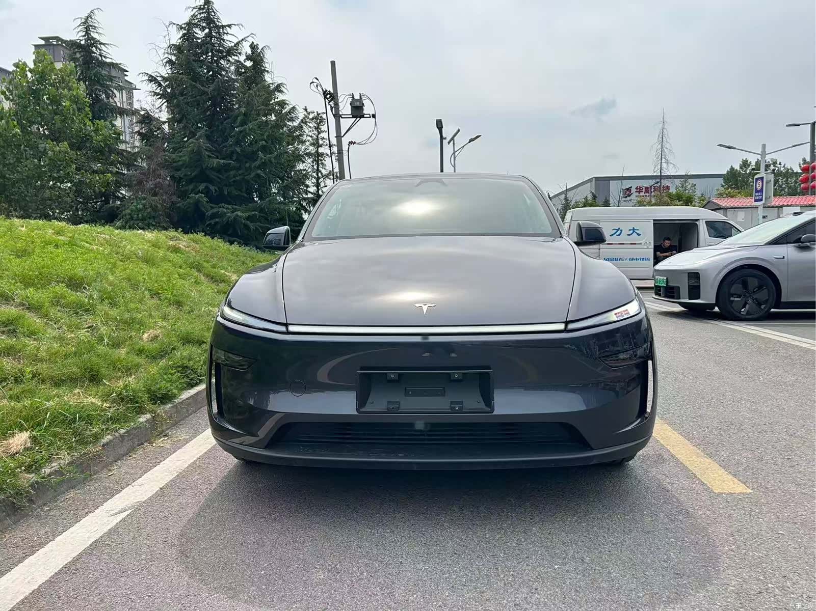 Tesla Model Y, 2025 2
