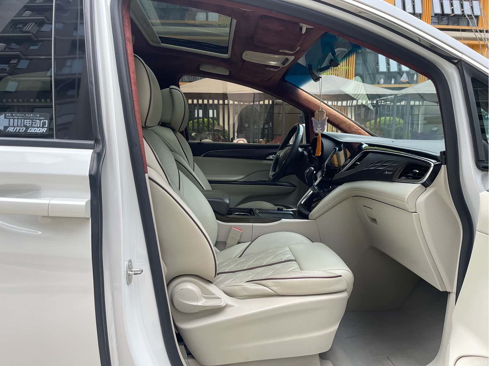 Buick GL8, 2020 13