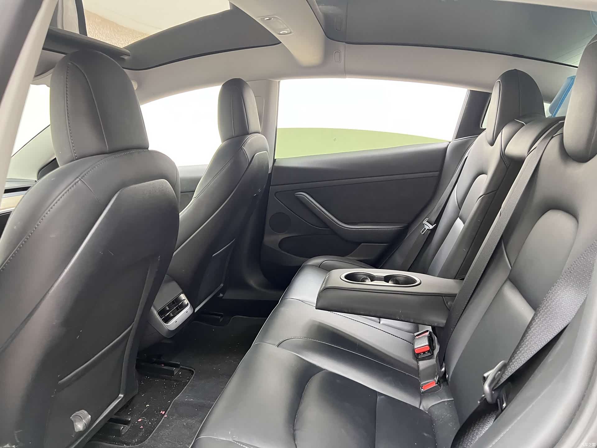 Tesla Model 3, 2023 17