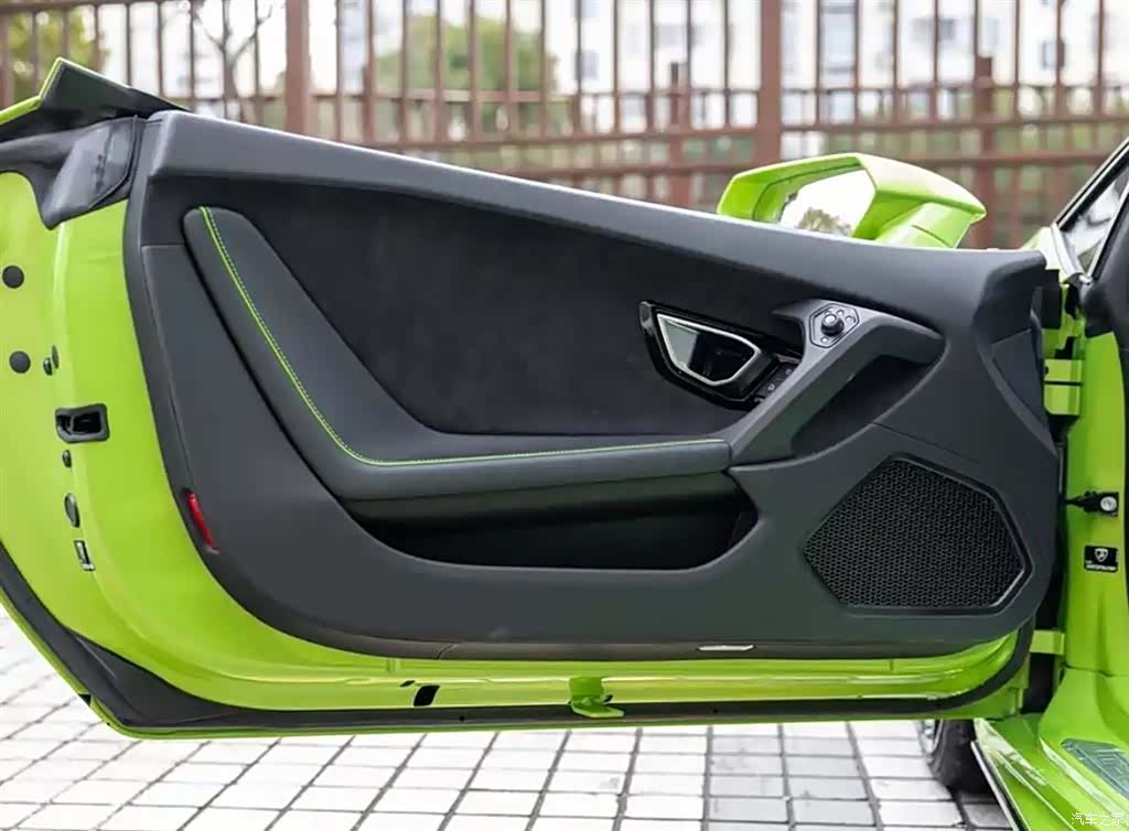 Lamborghini Huracán, 2022 6
