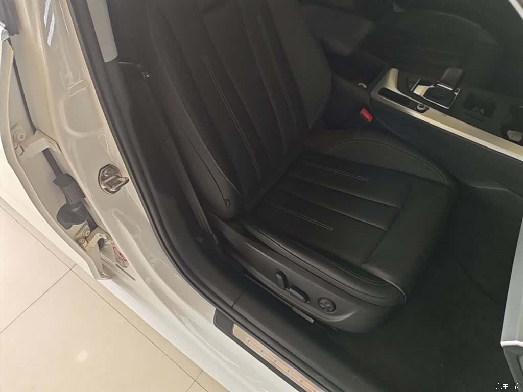 Audi A4L, 2021 25