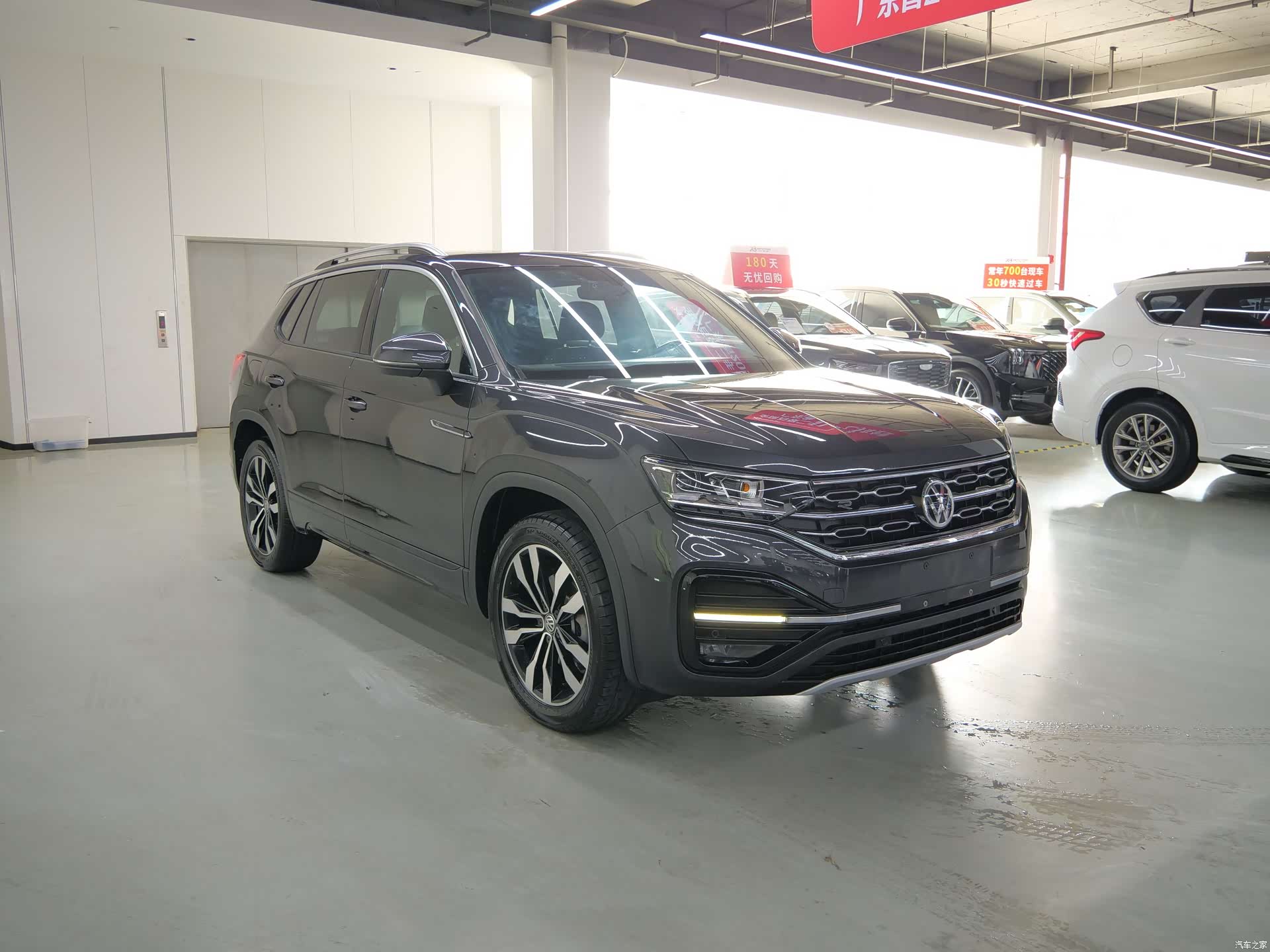 Volkswagen Tayron, 2021 3