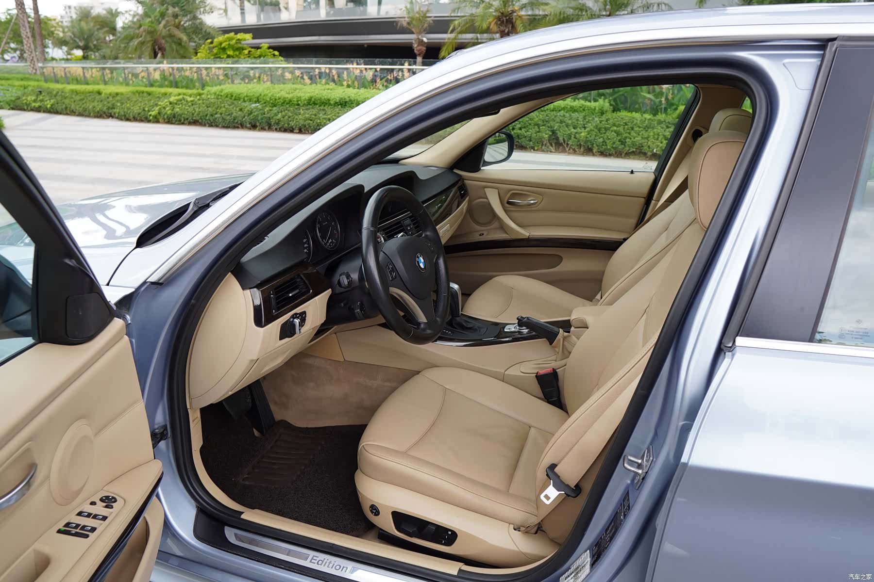 BMW 3 Series, 2011 все фото