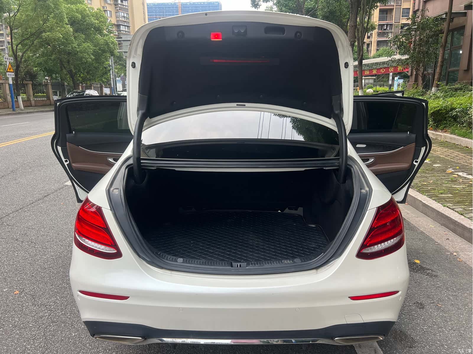 Mercedes-Benz E-Class, 2017 19