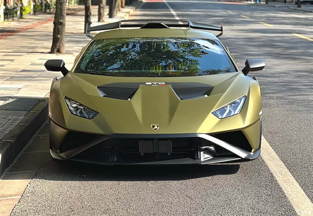 Lamborghini Huracán, 2022 2