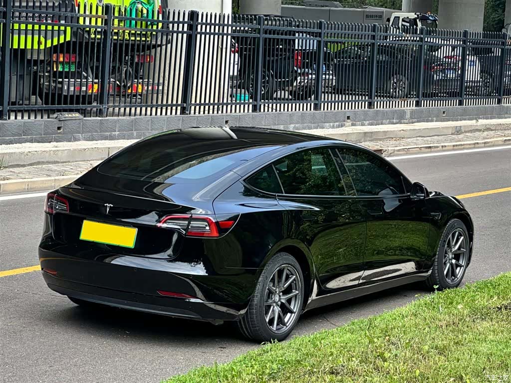 Tesla Model 3, 2021 16