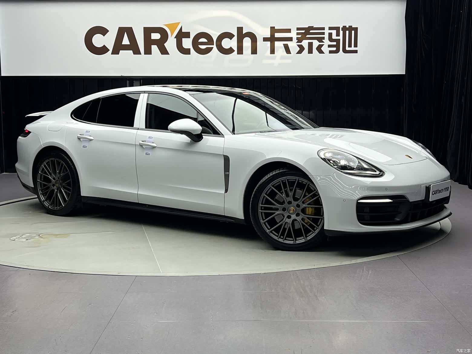 Porsche Panamera, 2023 2