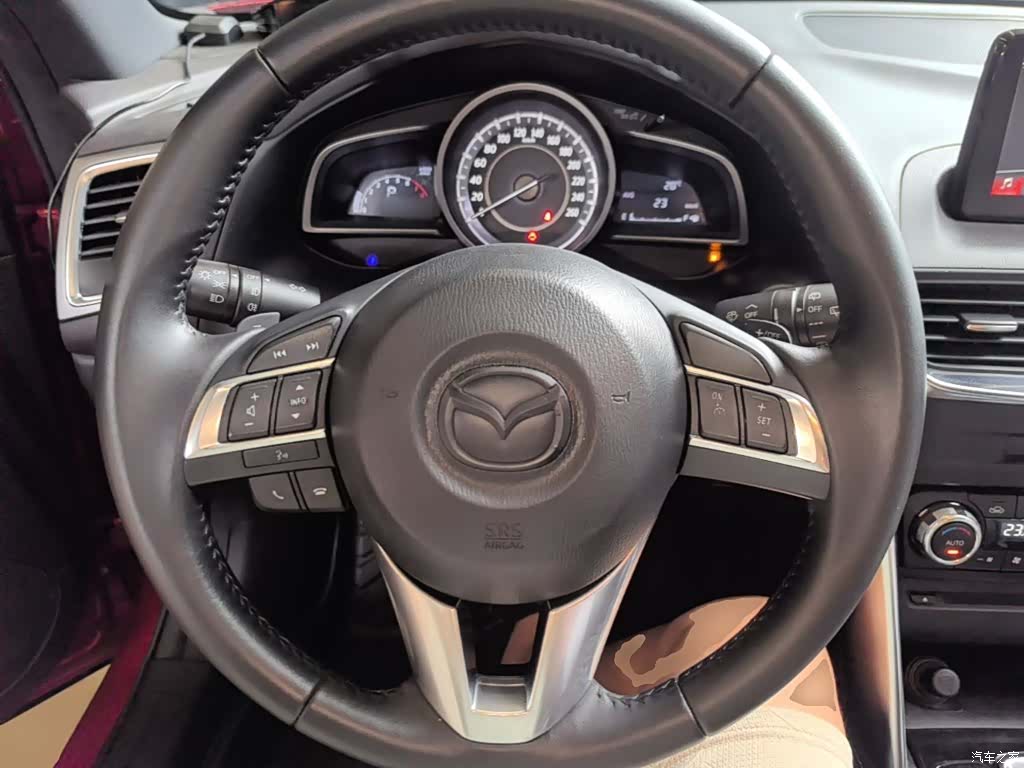Mazda CX-4, 2017 11