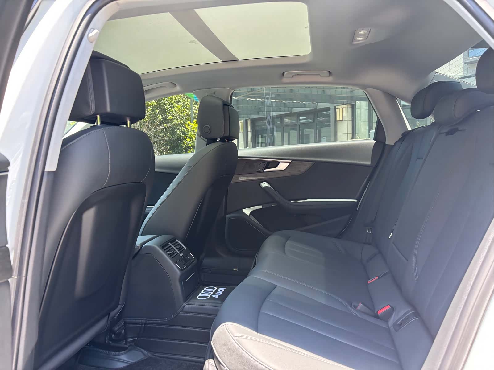 Audi A4L, 2022 13