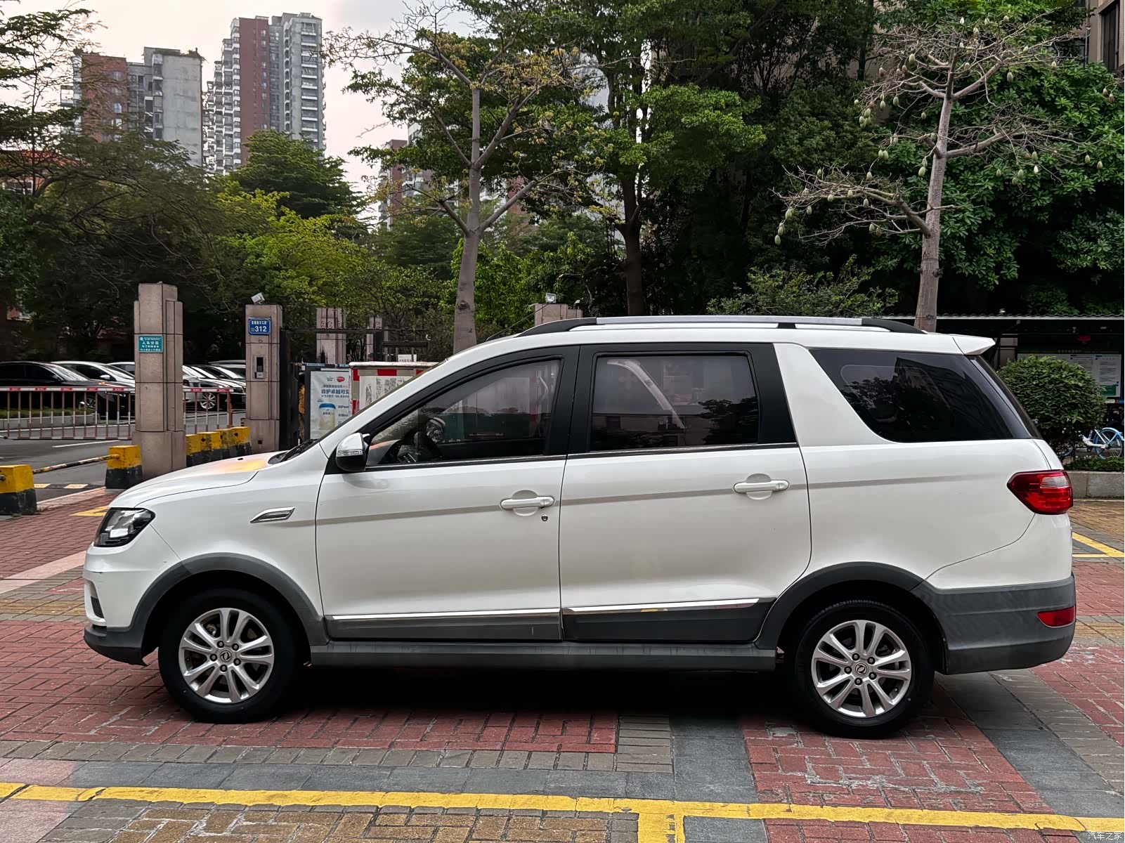 DongFeng 370, 2016 4