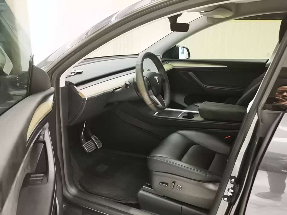 Tesla Model Y Tesla Model Y