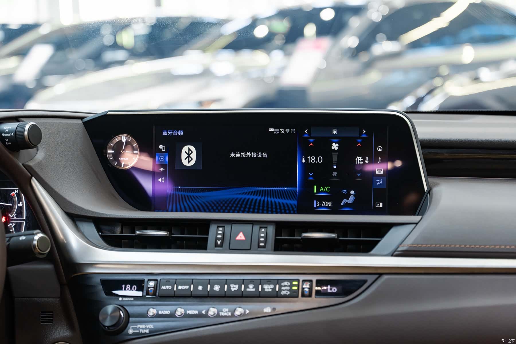 Lexus ES, 2019 15