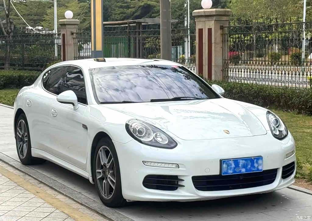 Porsche Panamera, 2014 3