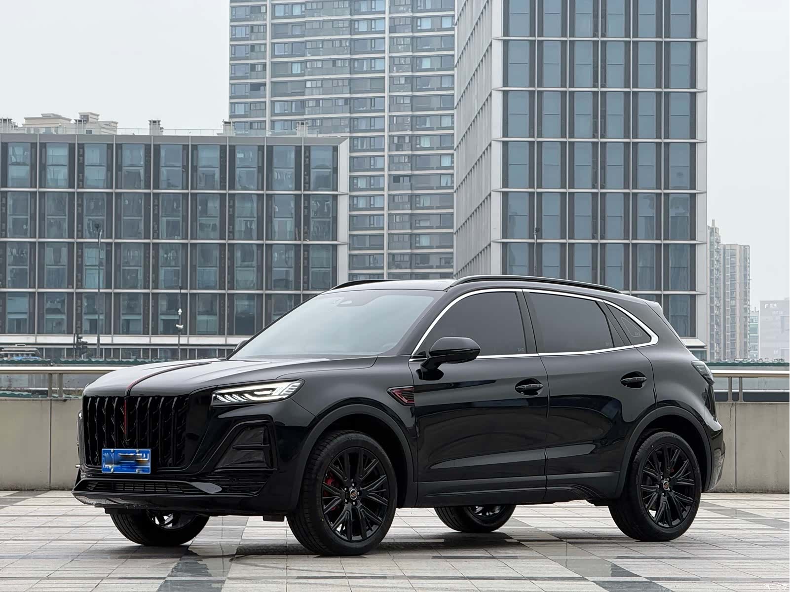 Hongqi HS5