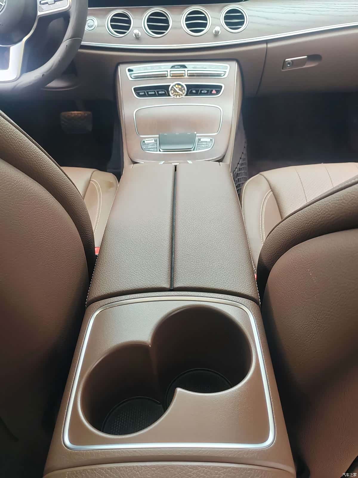Mercedes-Benz E-Class, 2019 9