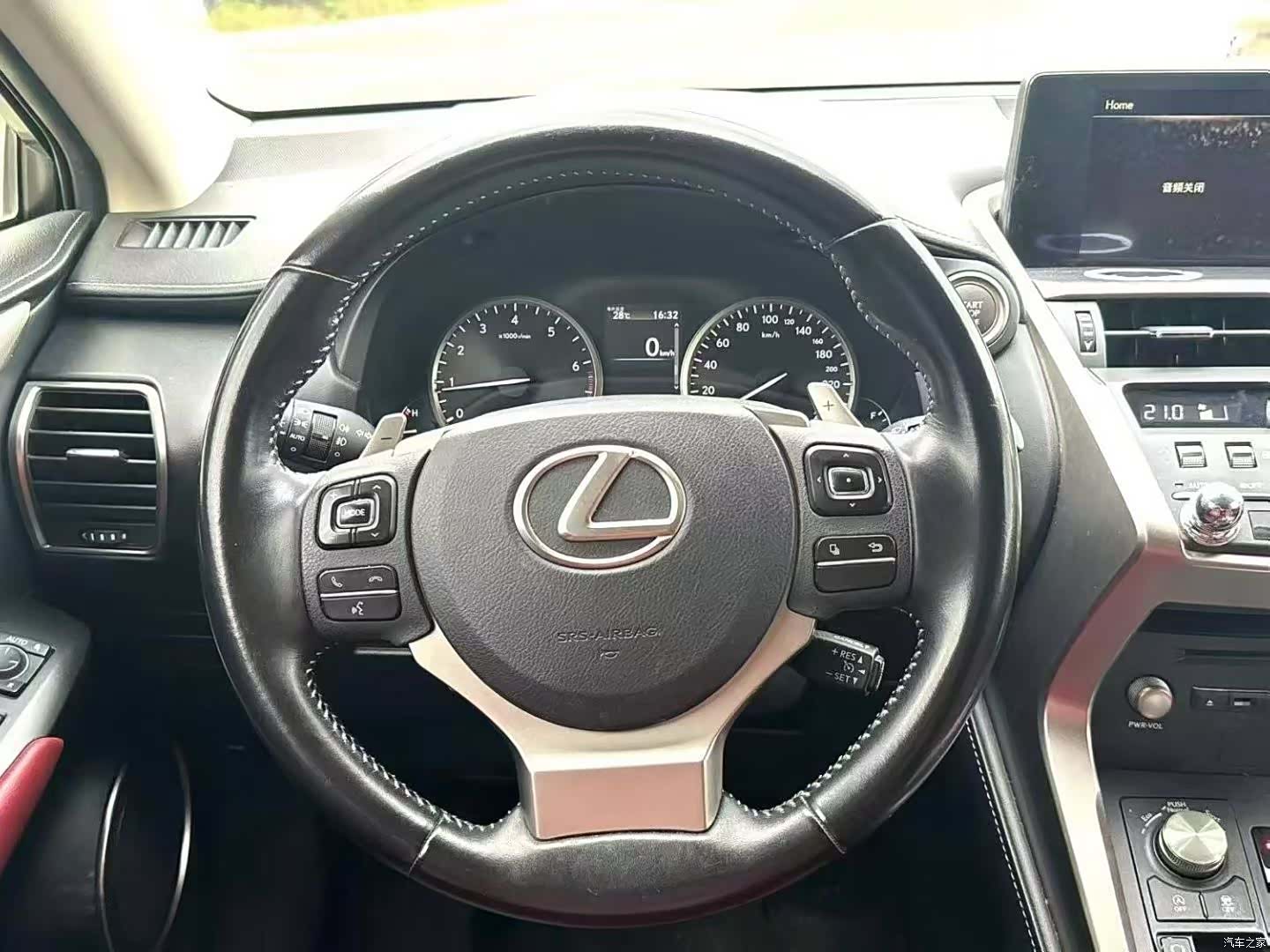 Lexus NX, 2019 все фото