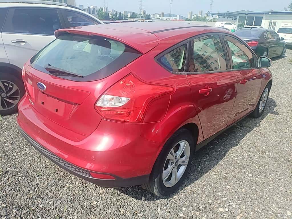 Ford Focus, 2014 7