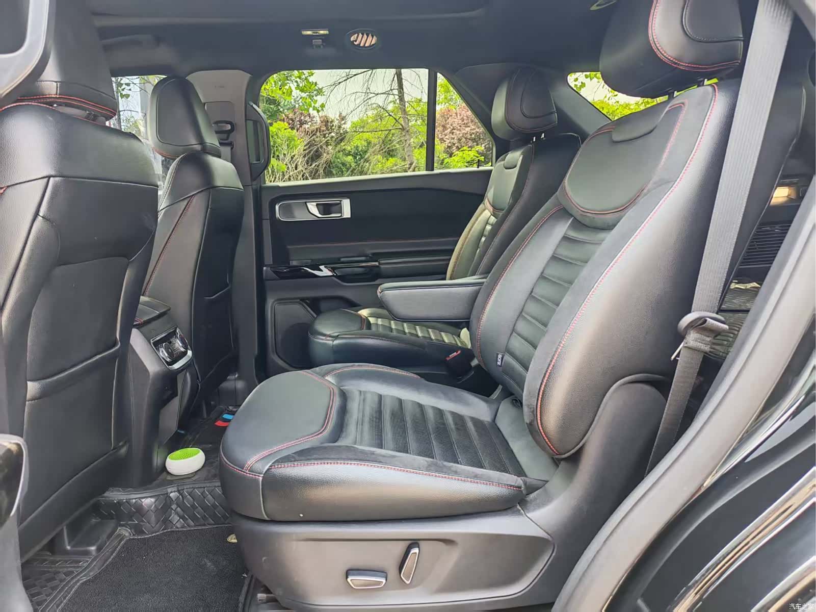 Ford Explorer, 2022 6