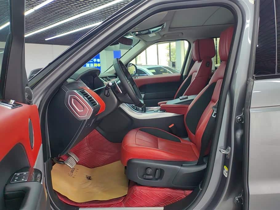 Land Rover Range Rover Sport Land Rover Range Rover Sport