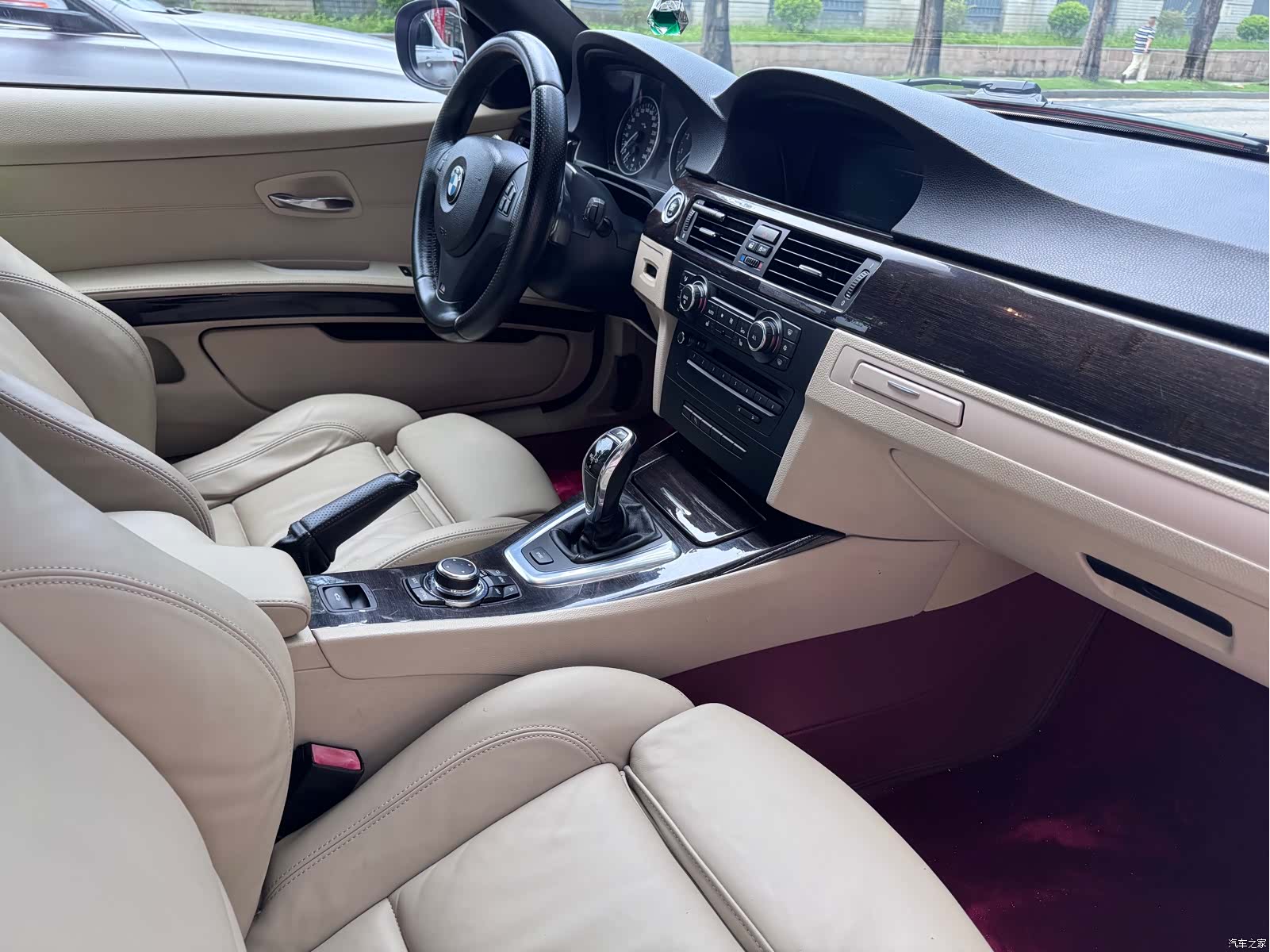 BMW 3 Series, 2011 14