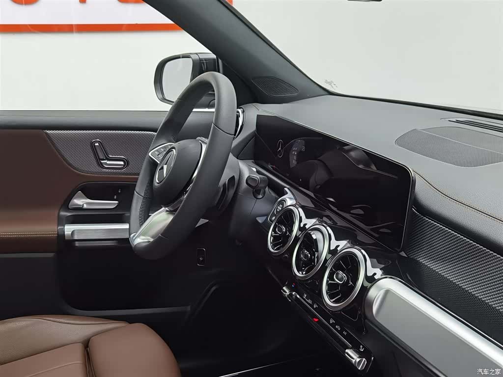 Mercedes-Benz GLB, 2023 22