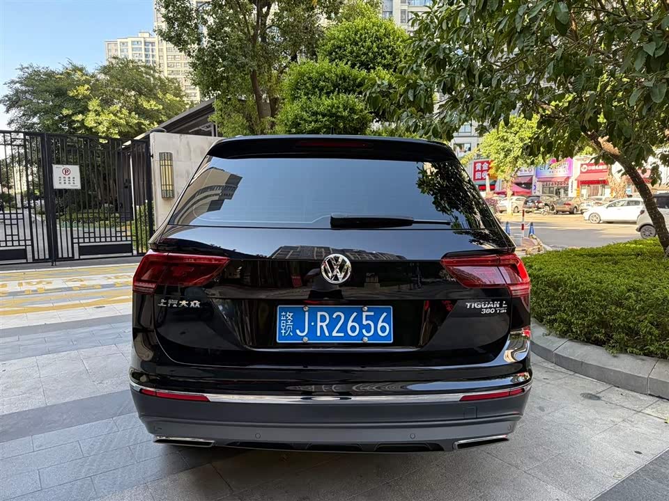 Volkswagen Tiguan L