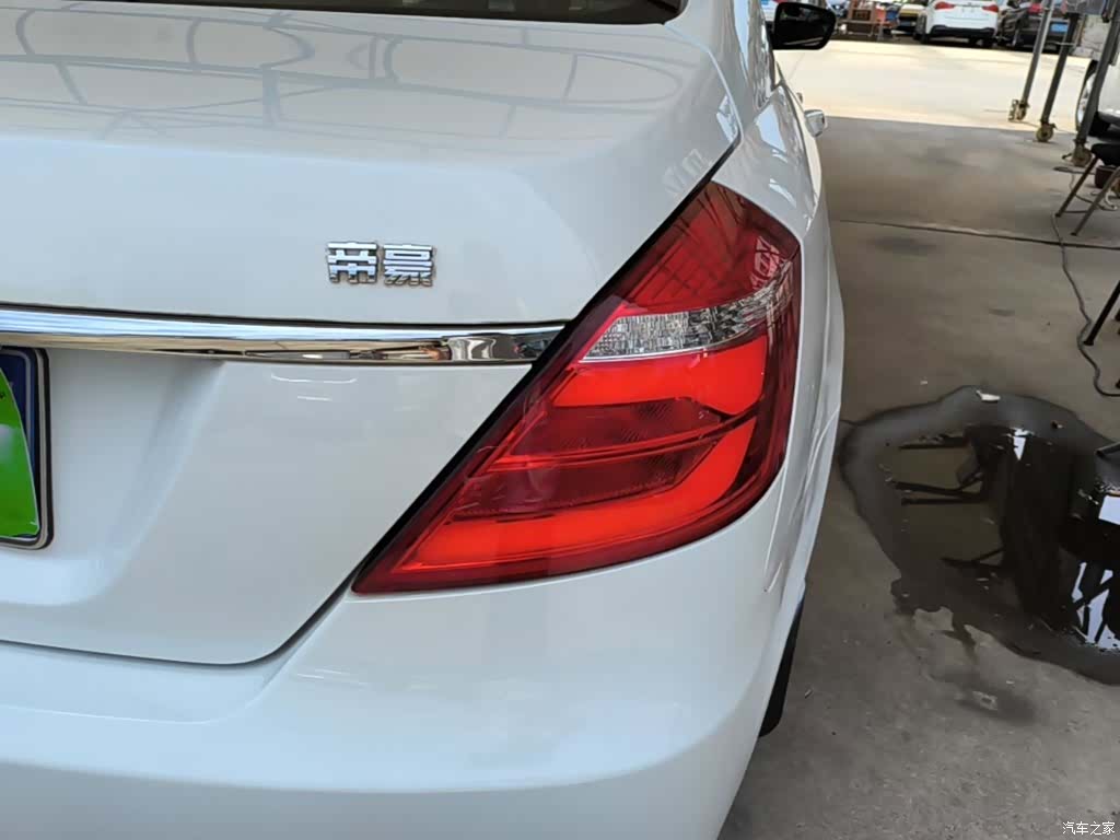 Geely Emgrand, 2016 8
